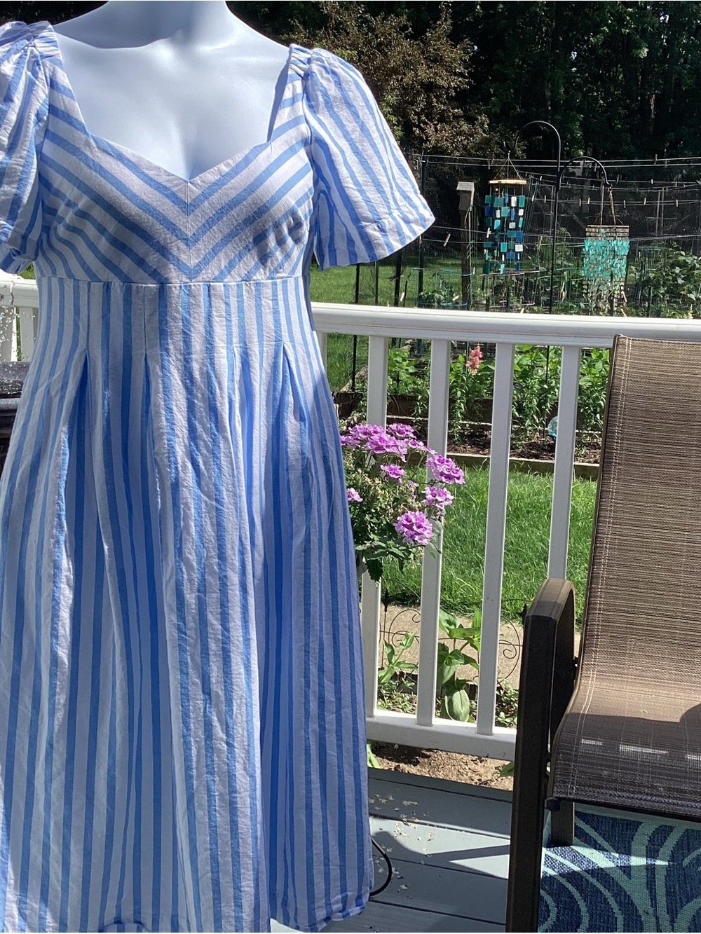 a new day Blue & White Striped V‑Neck Puff‑Sleeve Midi Dress Size 6 LNWOT